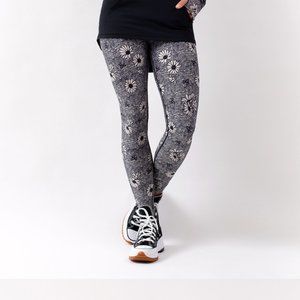 Eivy floral base layers leggings for skiing / snowboarding size S